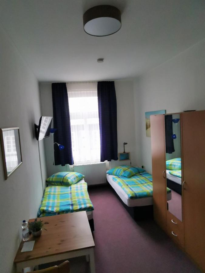 Hotel-Pension Zum Hirsch Хаттерсхайм Экстерьер фото